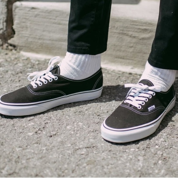 Authentic Vans Low Top - Picture 2 of 4